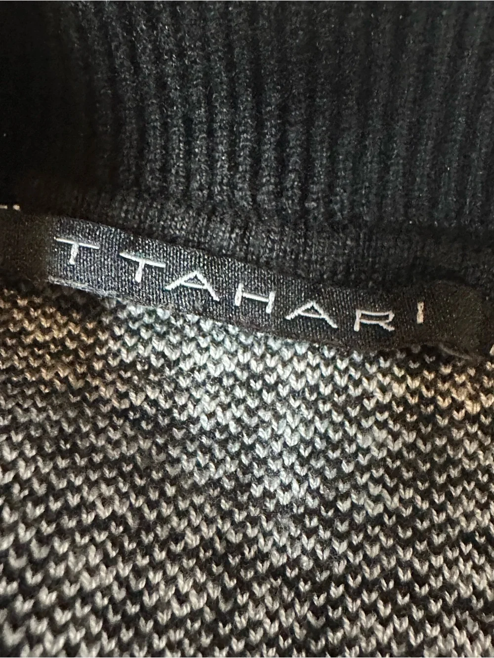 T Tahari Black & White Houndstooth Turtleneck Sweater
